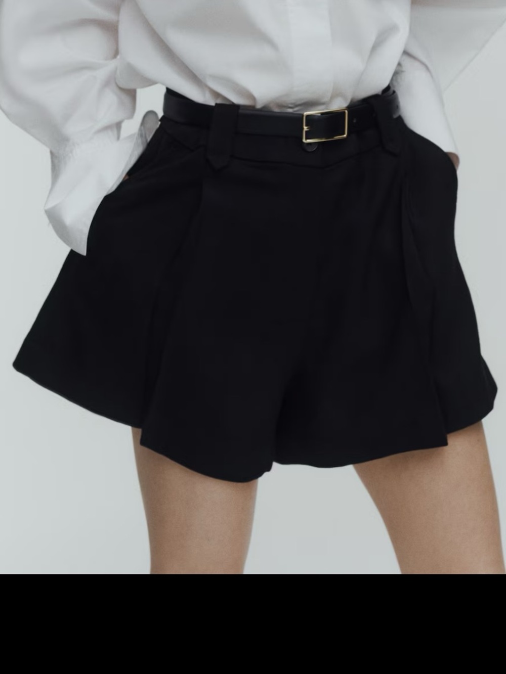 *NWT* H&M Pleated Front Tailored Black Shorts